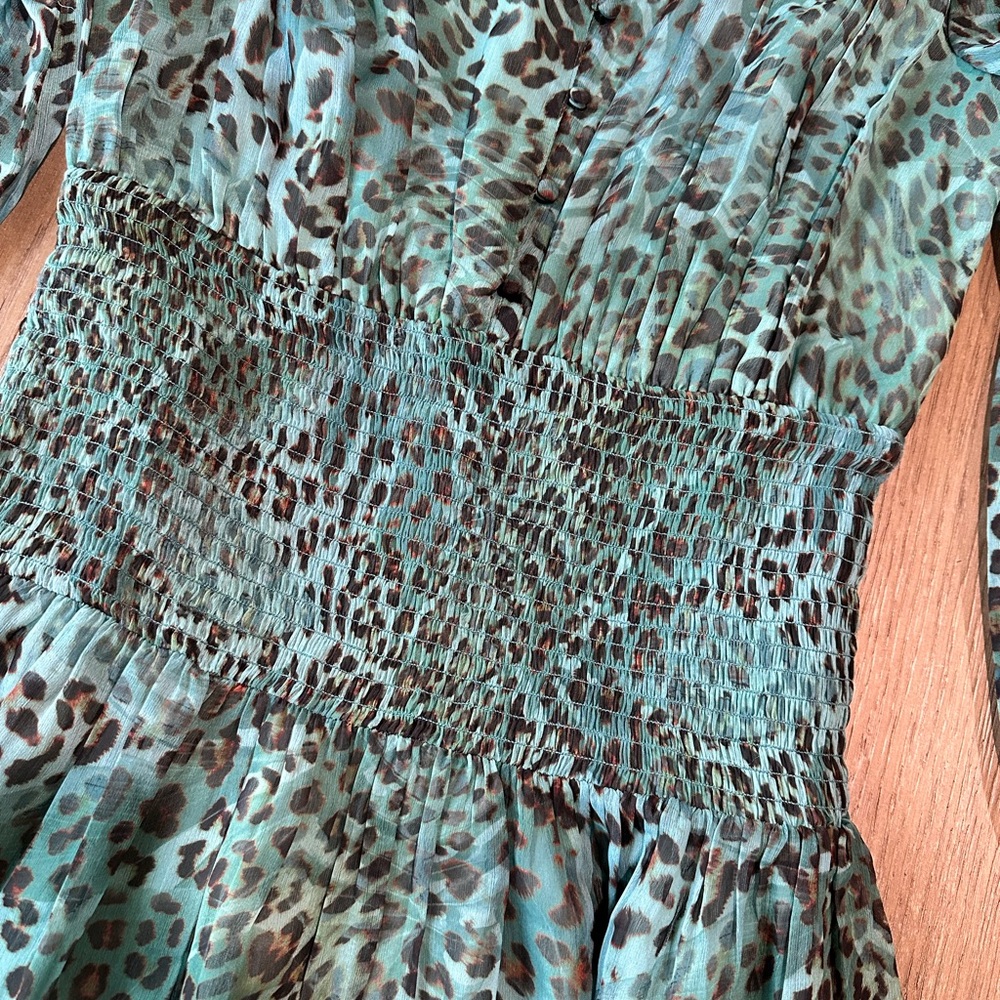 Guess Green Animal Print Long Sleeve V-Neck Midi Dress Size Medium - Picture 5 of 10